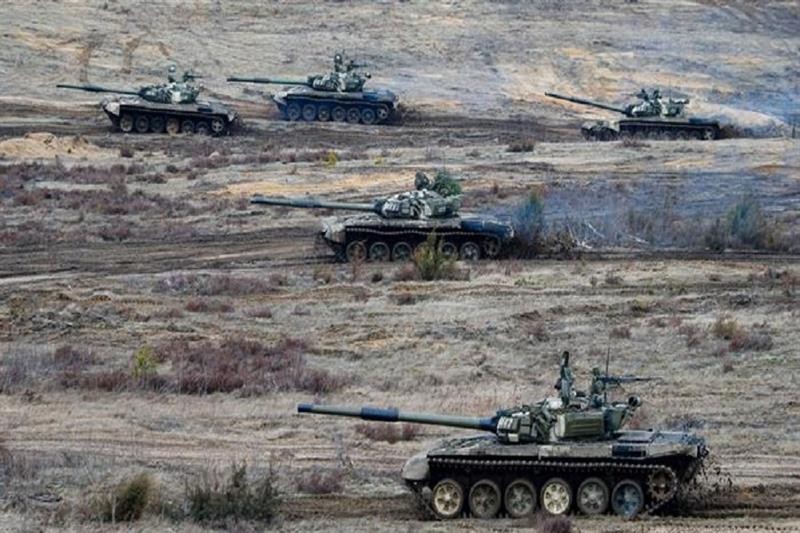 Российские военные учения продолжаются. Украина призывает к прекращению огня